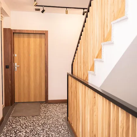 Apartment Zlocien