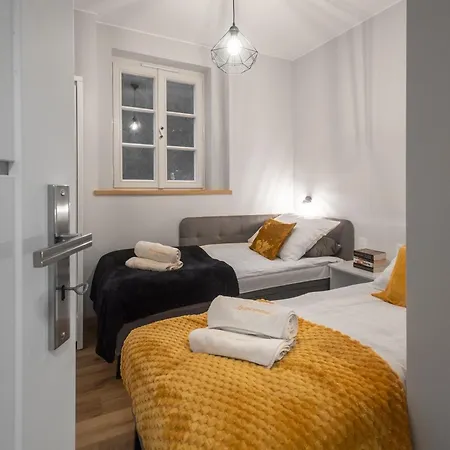 Apartment Zlocien